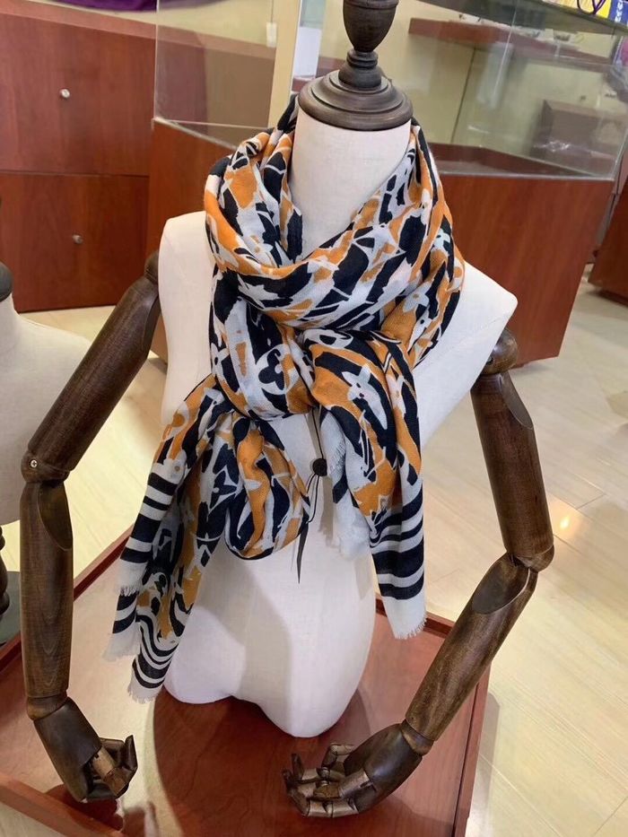 Louis Vuitton Scarf LV00067